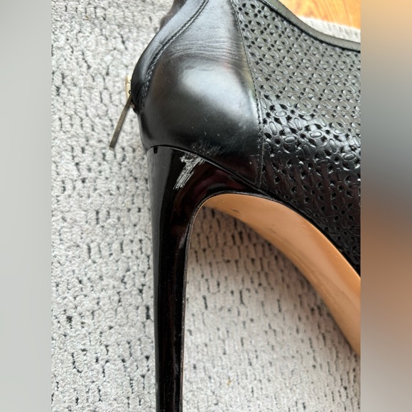 Authentic Ferragamo Black Stiletto Sandals - Picture 10 of 10